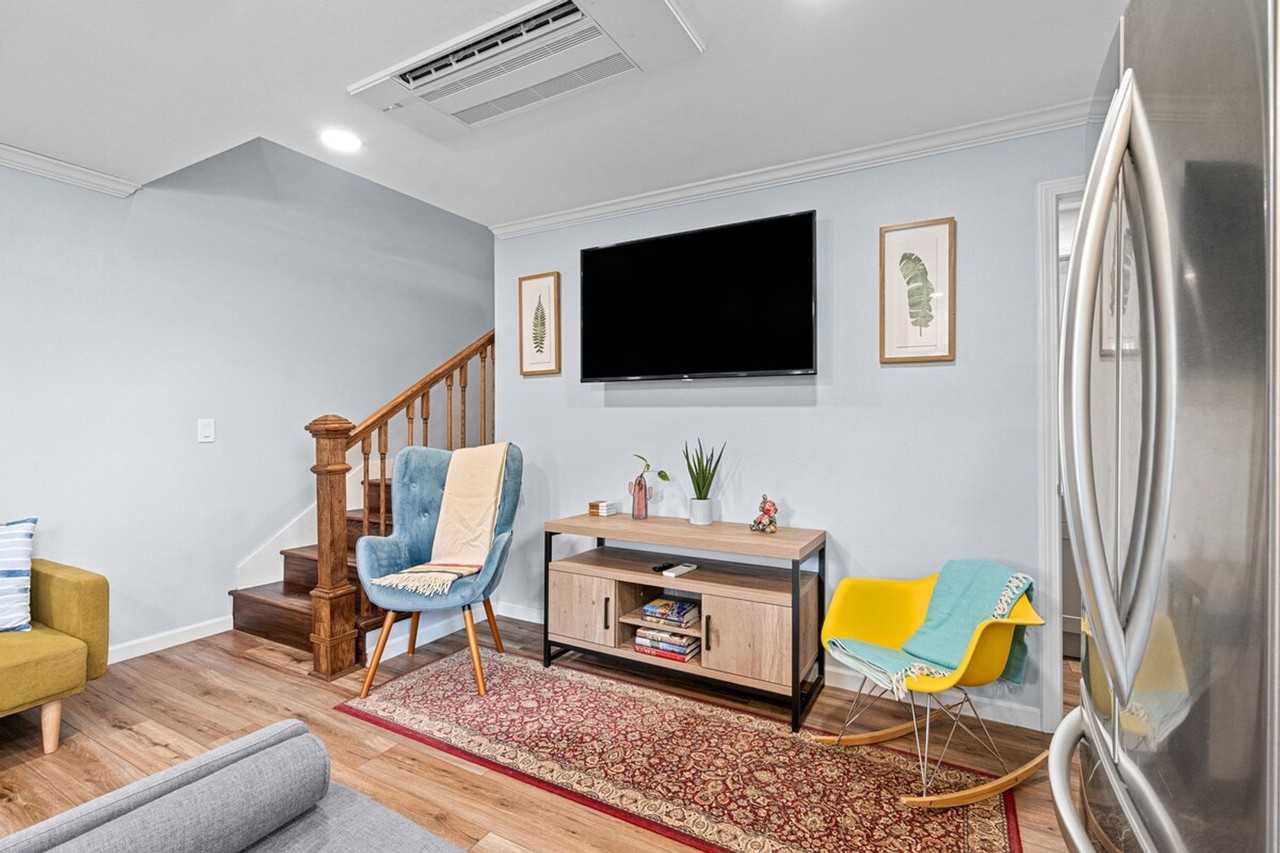 2 Mead Drive - Photo 5 of 71