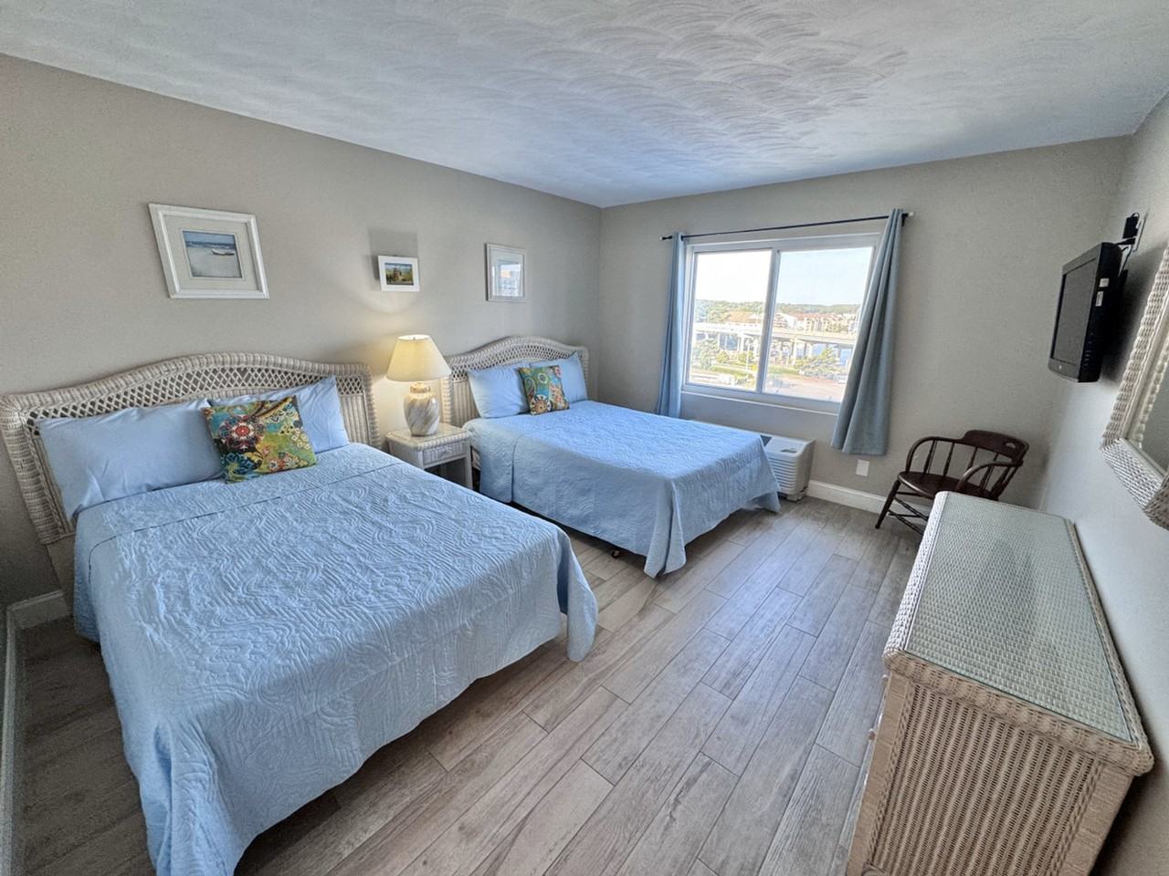 303 Atlantic Avenue - Photo 5 of 48