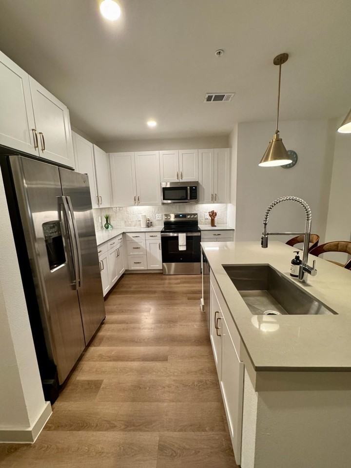 1301 Leah Avenue - Photo 5 of 30