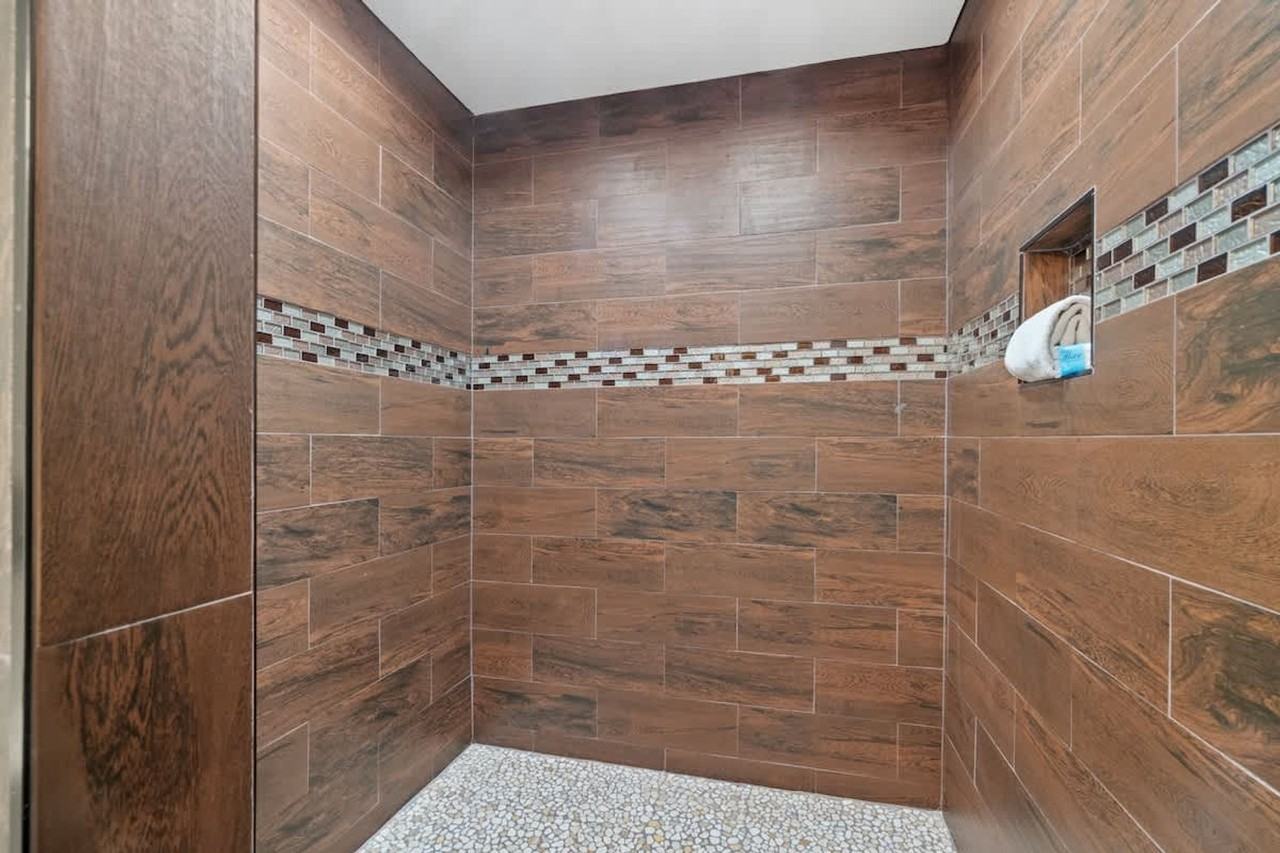 5218 Beach Dr #1354910P - Photo 7 of 14