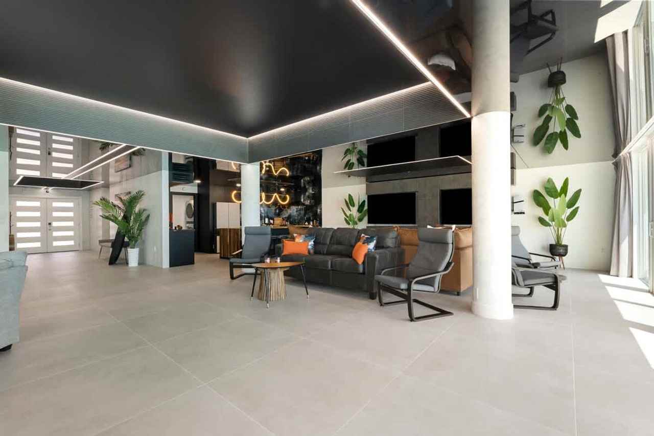 8743 Thomas Drive - Photo 4 of 50