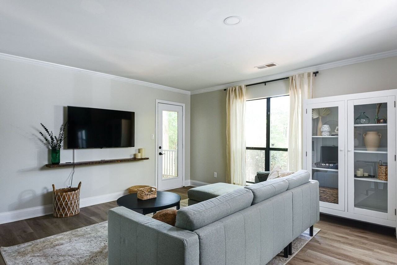 2711 Randolph Rd #1353815P - Photo 4 of 17