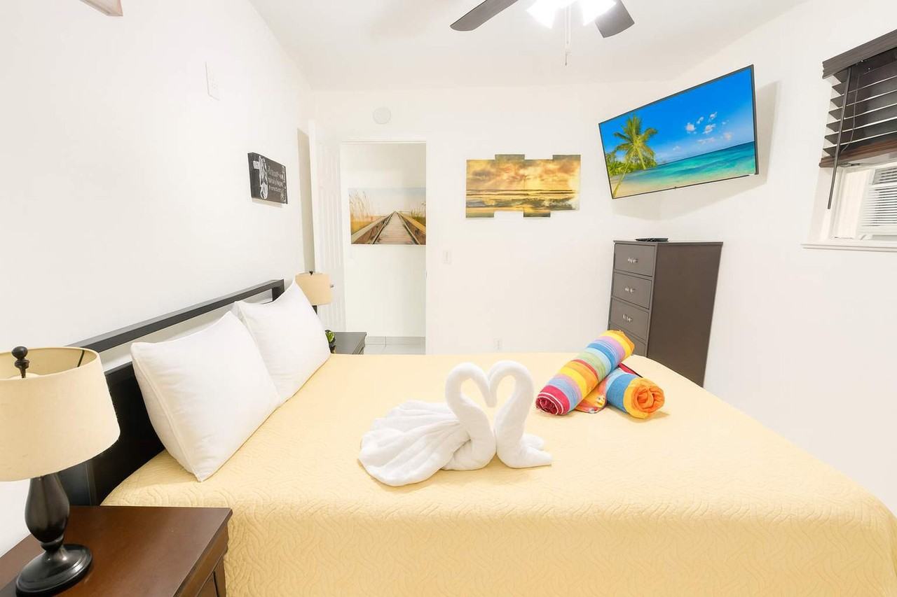 324 Van Buren Street - Photo 3 of 46