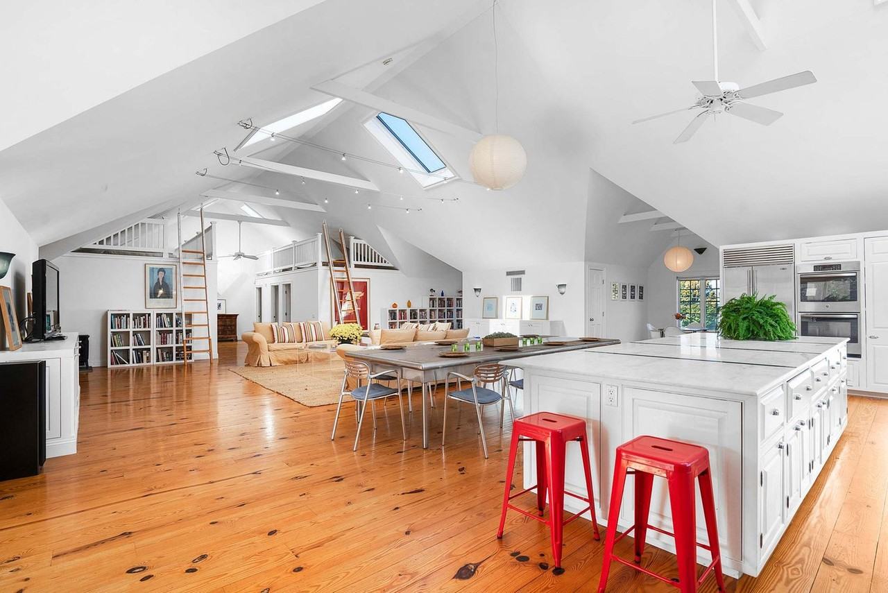 7470 Sound Ave #1261530P - Photo 4 of 29