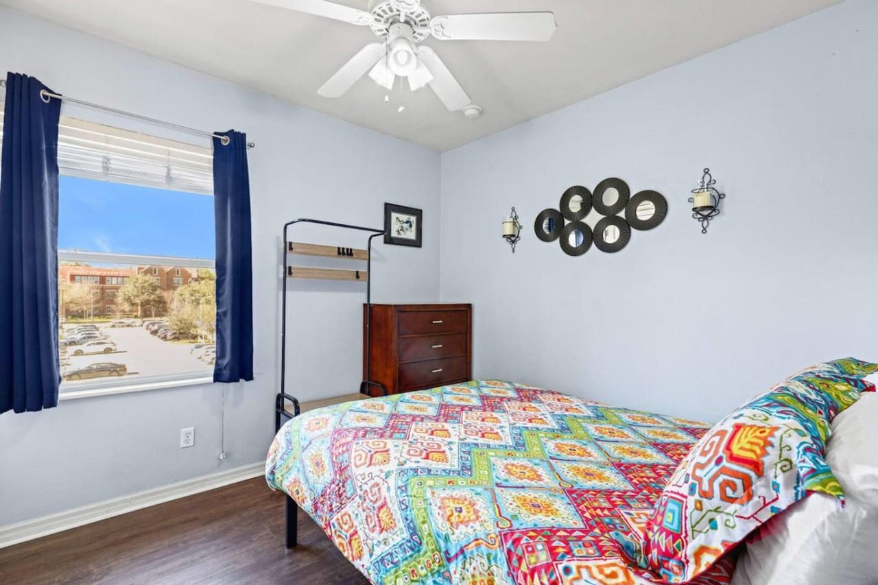 1220 Sw 1st Ave #1359100P - Photo 4 of 10