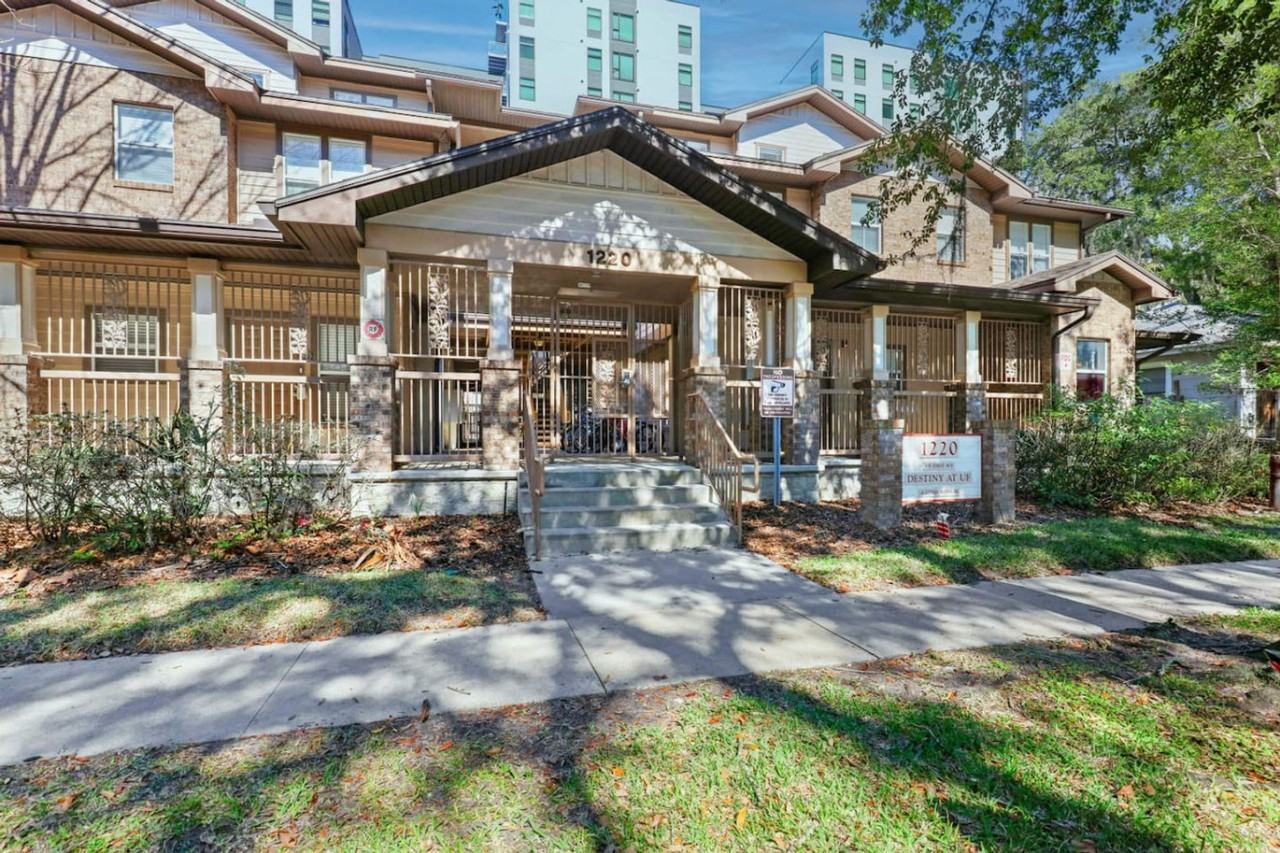 1220 Sw 1st Ave #1359100P - Photo 5 of 10