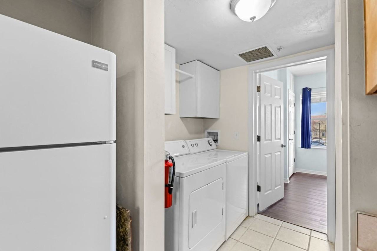 1220 Sw 1st Ave #1359100P - Photo 7 of 10