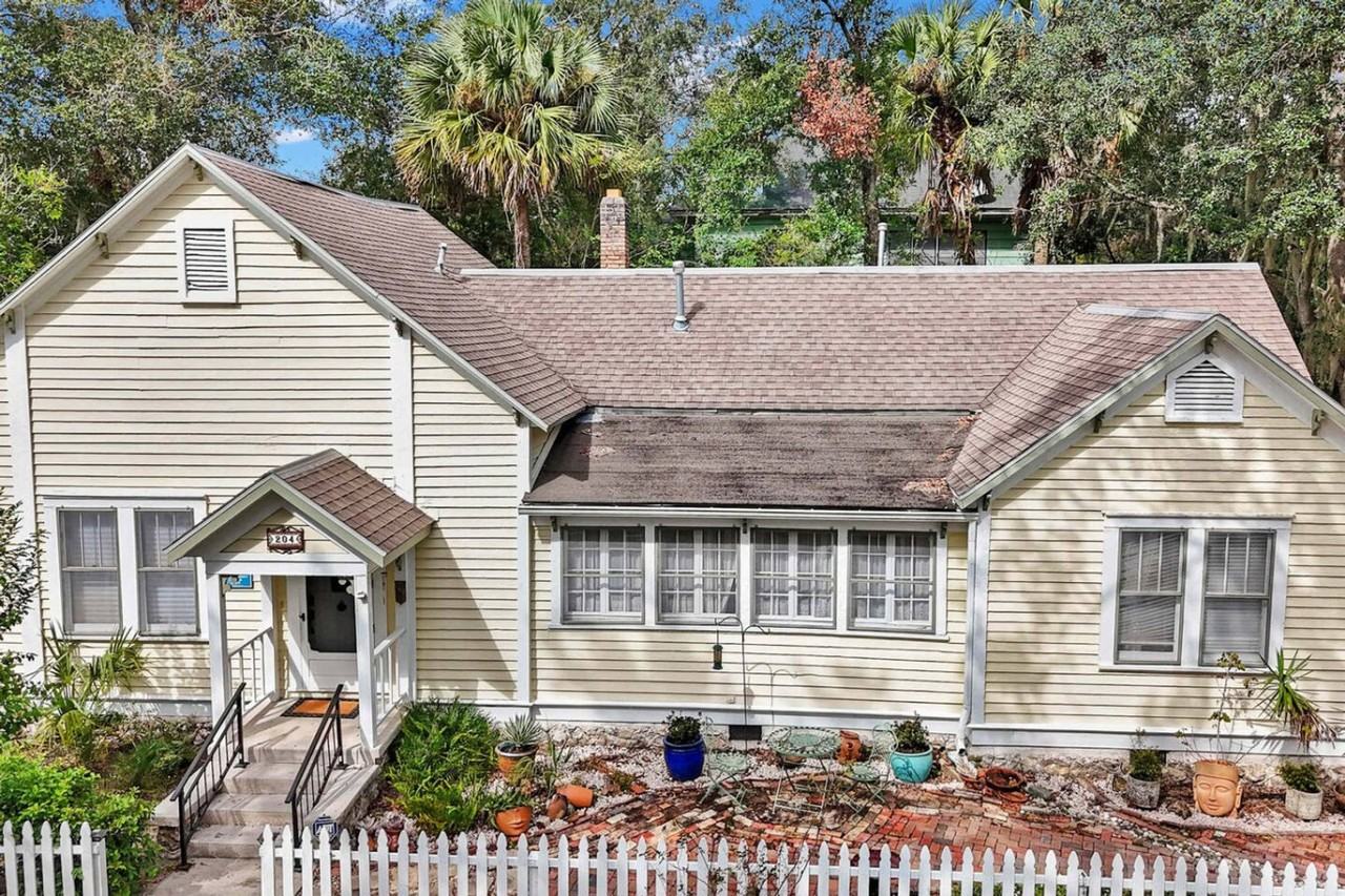 204 Ne 3rd Ave #1359117P - Photo 5 of 44