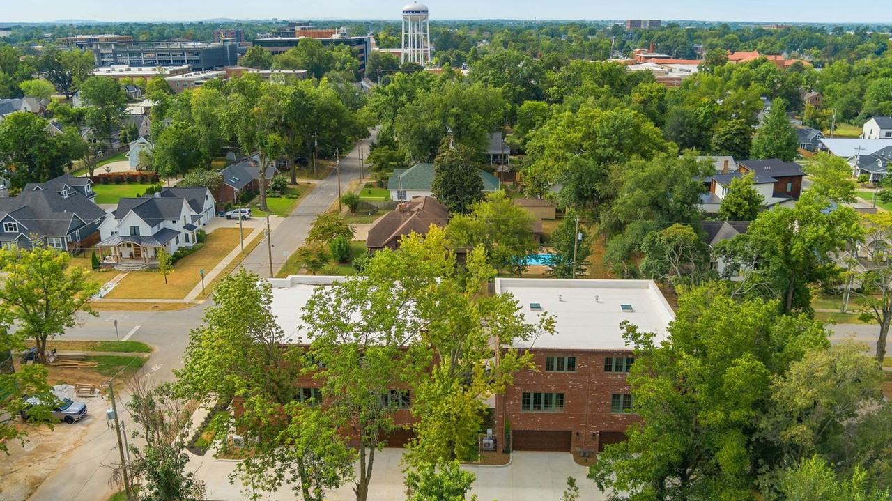 501 Northwest B Street #1303242P - Photo 3 of 37