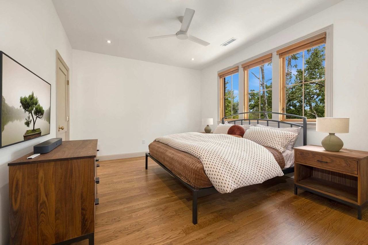 501 Nw B St #1303242P - Photo 6 of 37