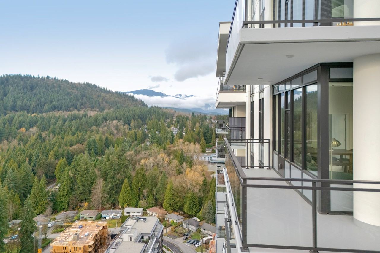 626 Claremont St #1357376P - Photo 5 of 34