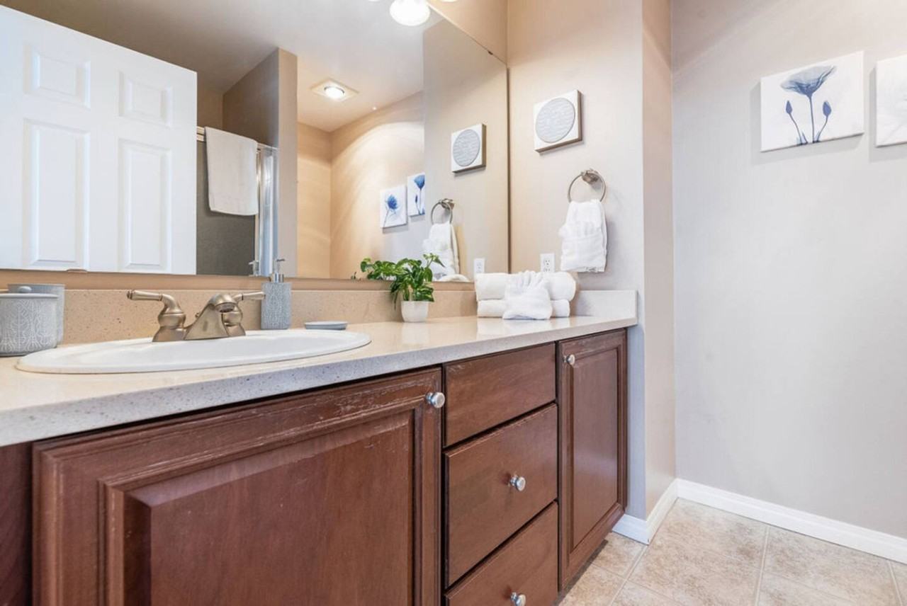 2325 S G St #1363976P - Photo 7 of 34