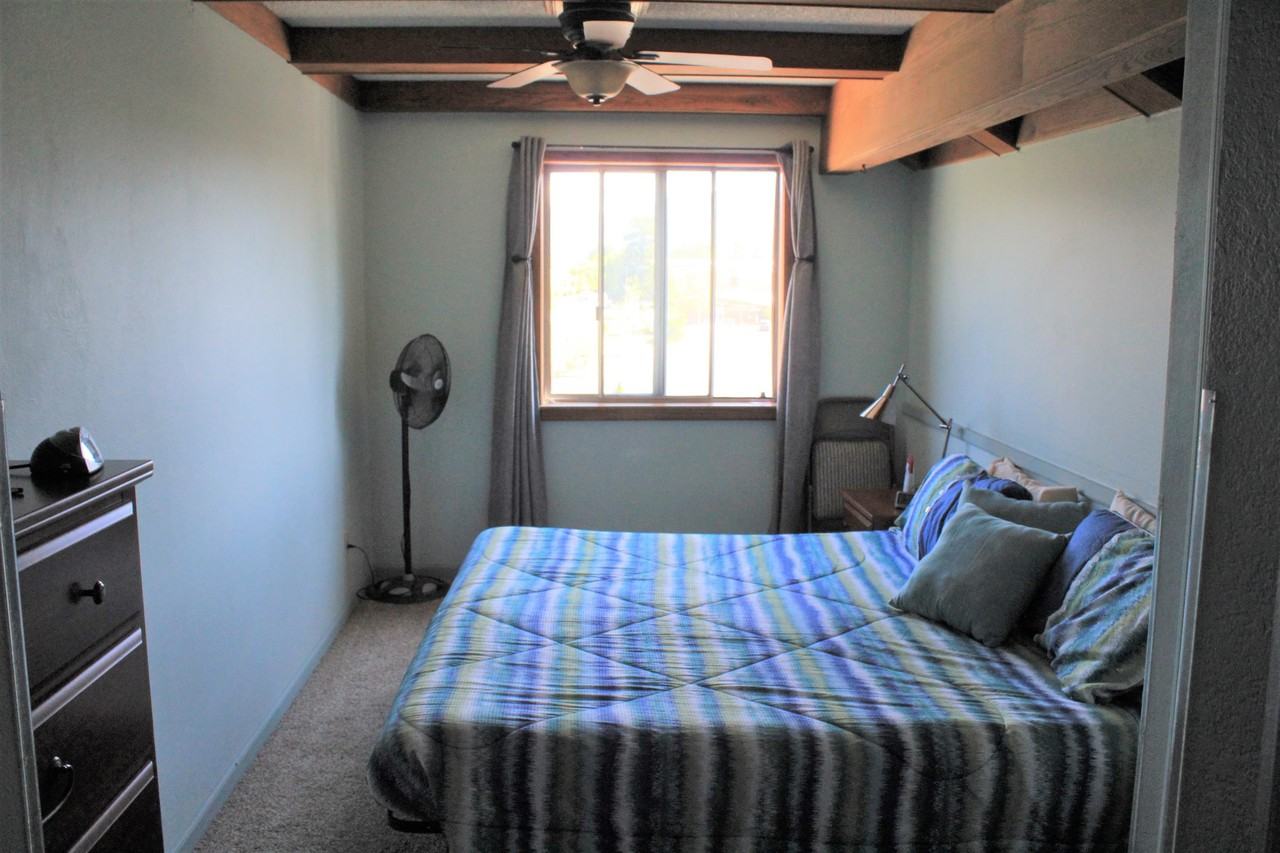 1200 W Riordan Rd #1 - Photo 7 of 7