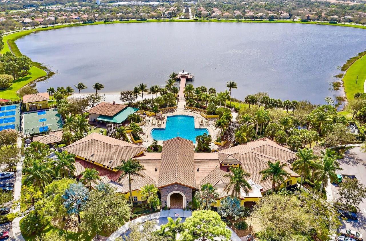 113 Evergrene Parkway - Photo 5 of 20