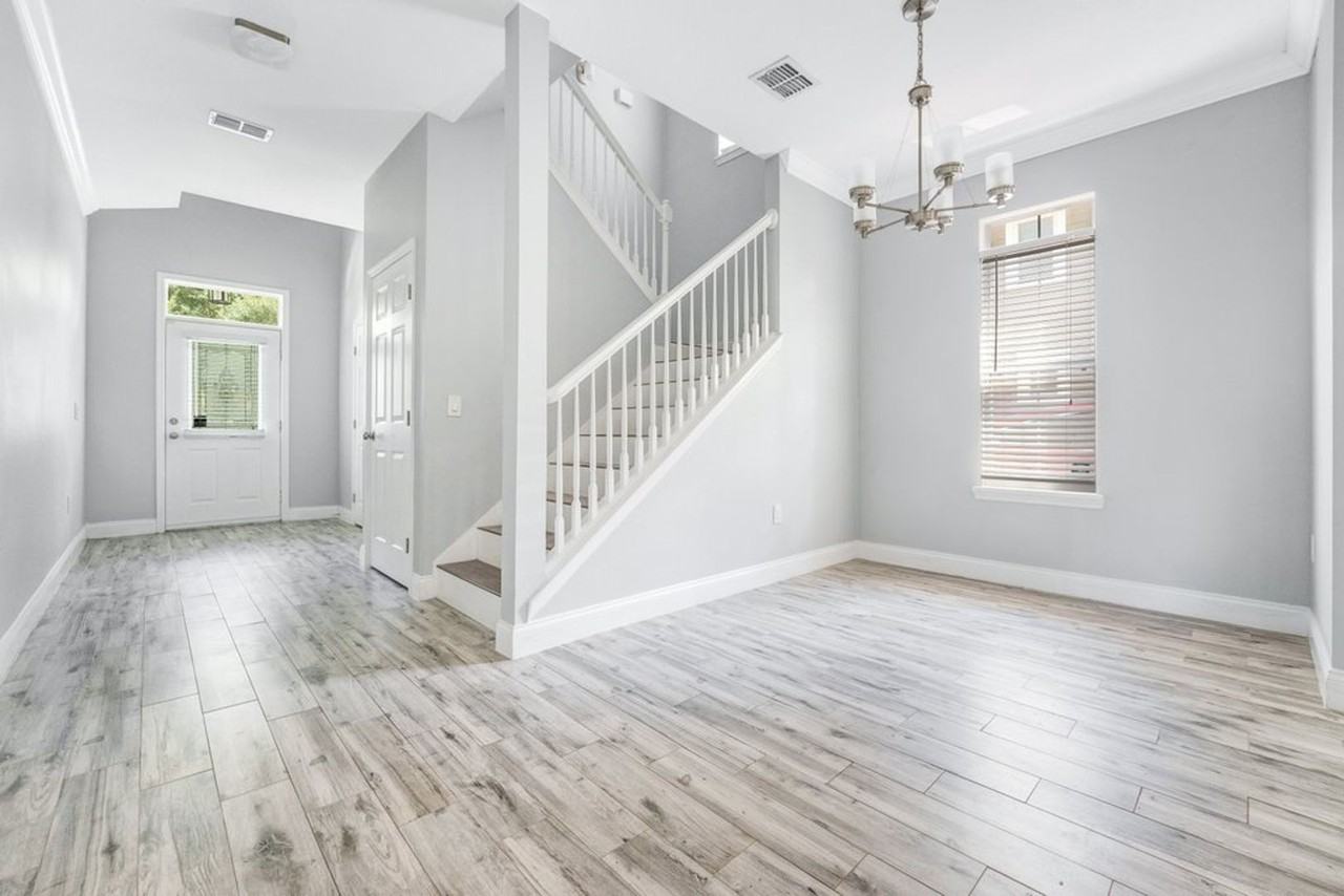 216 E Harvard St - Photo 4 of 19