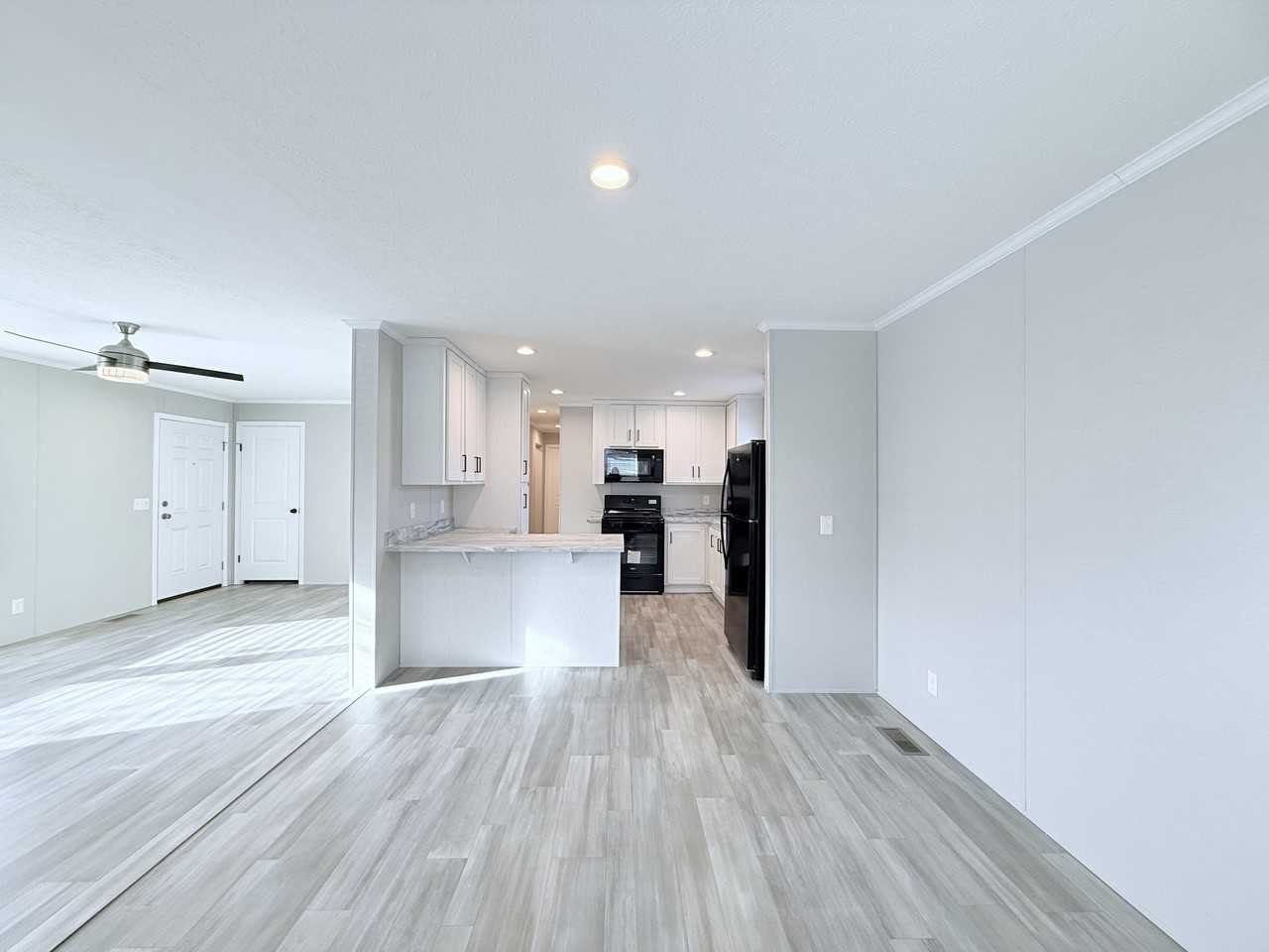 29805 Jamestown Dr #435 - Photo 5 of 34