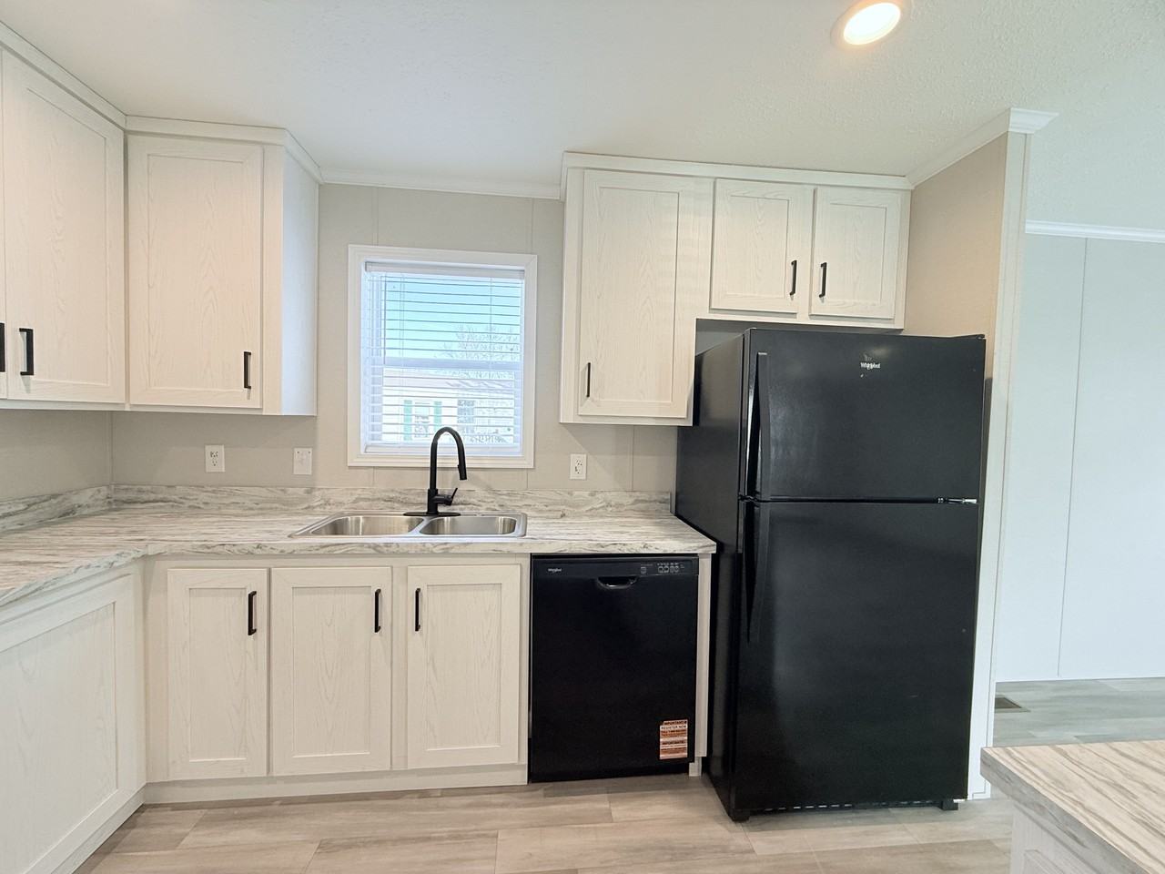 29805 Jamestown Dr #435 - Photo 4 of 34