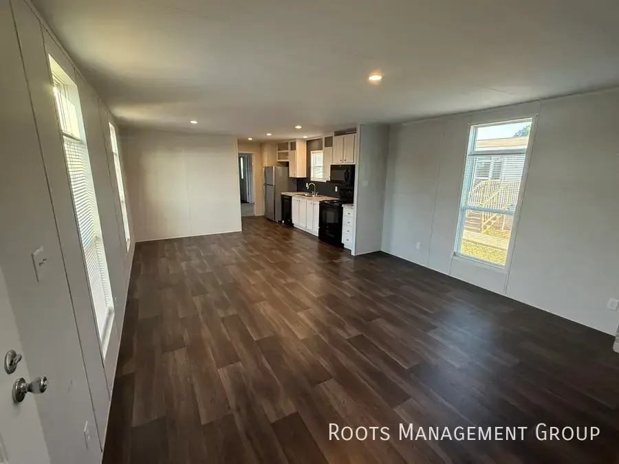 70 Third Circle Dr #70 - Photo 3 of 20