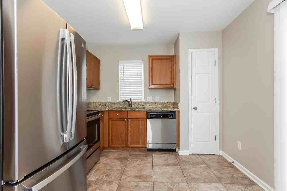 2914 Pirates Pl - Photo 6 of 17