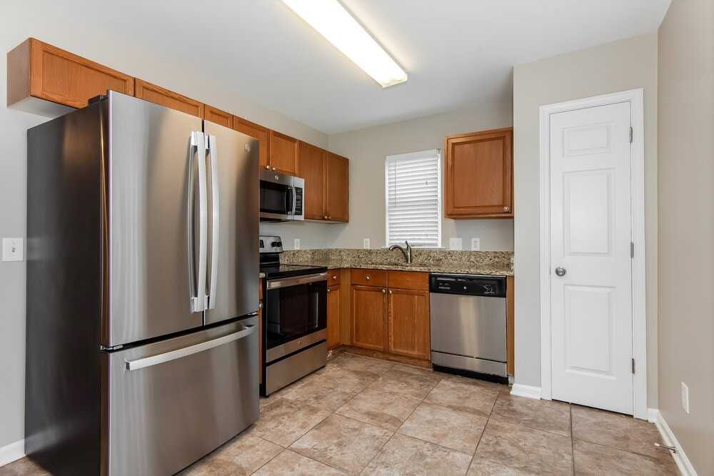 2914 Pirates Pl - Photo 7 of 17