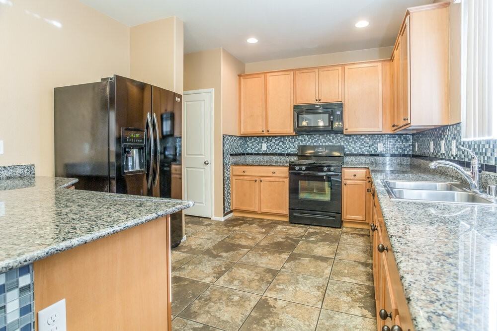 7914 Port Charles Ct - Photo 4 of 16