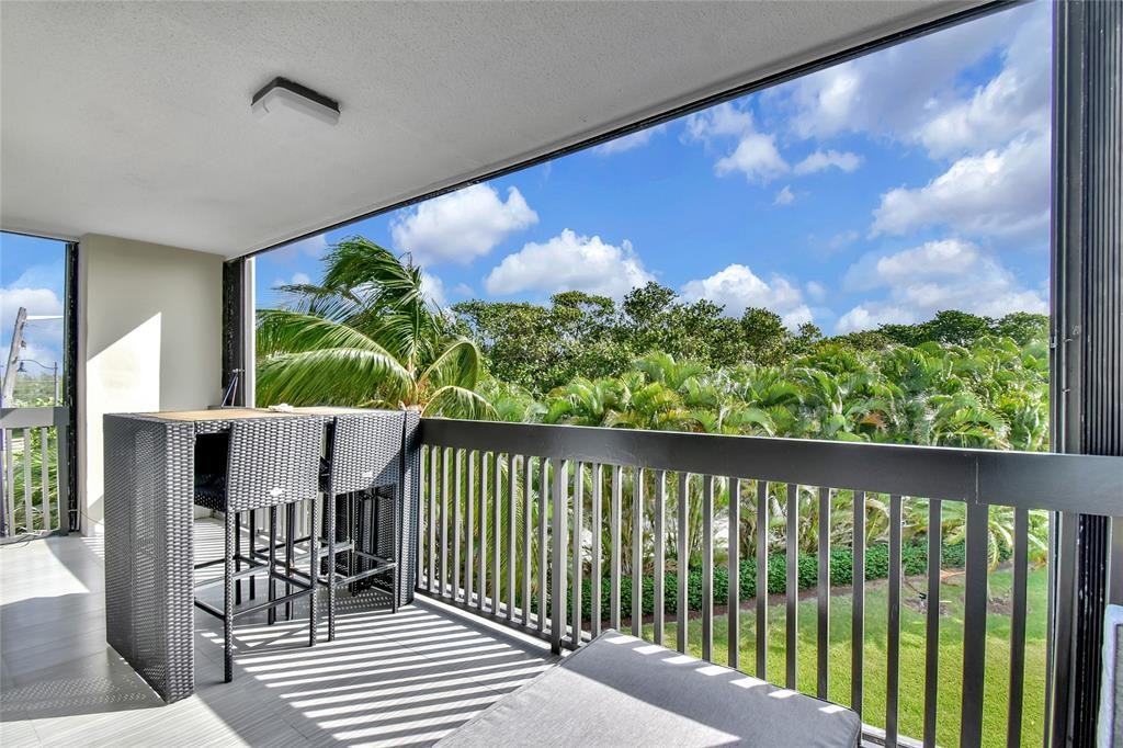 4201 N Ocean Dr #4201-301 - Photo 4 of 32