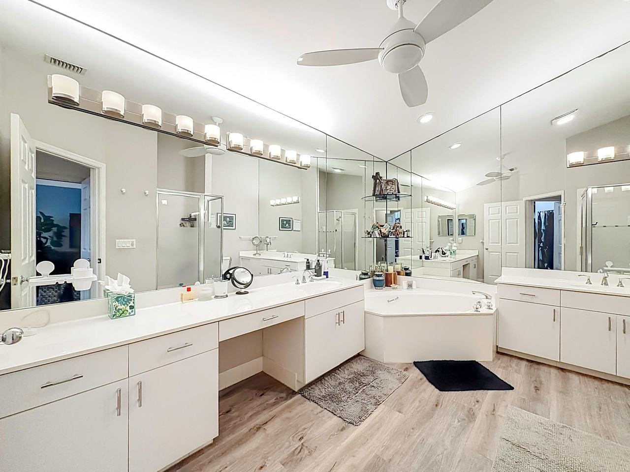 11853 Fountainside Cir #11853 - Photo 5 of 50