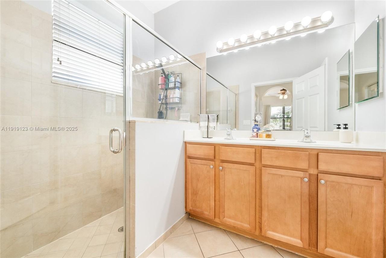 3550 W 86th Ter #3550-3550 - Photo 5 of 17