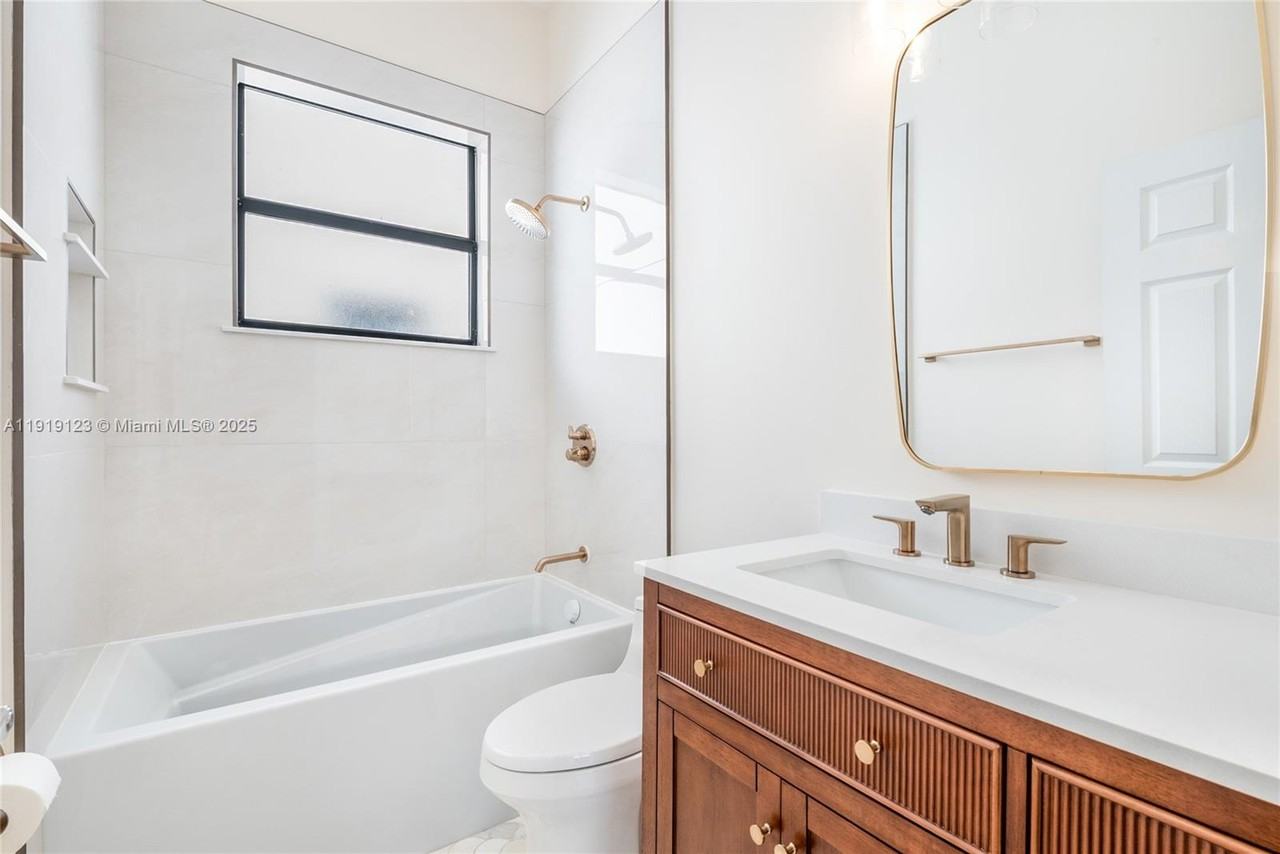 3550 W 86th Ter #3550-3550 - Photo 7 of 17