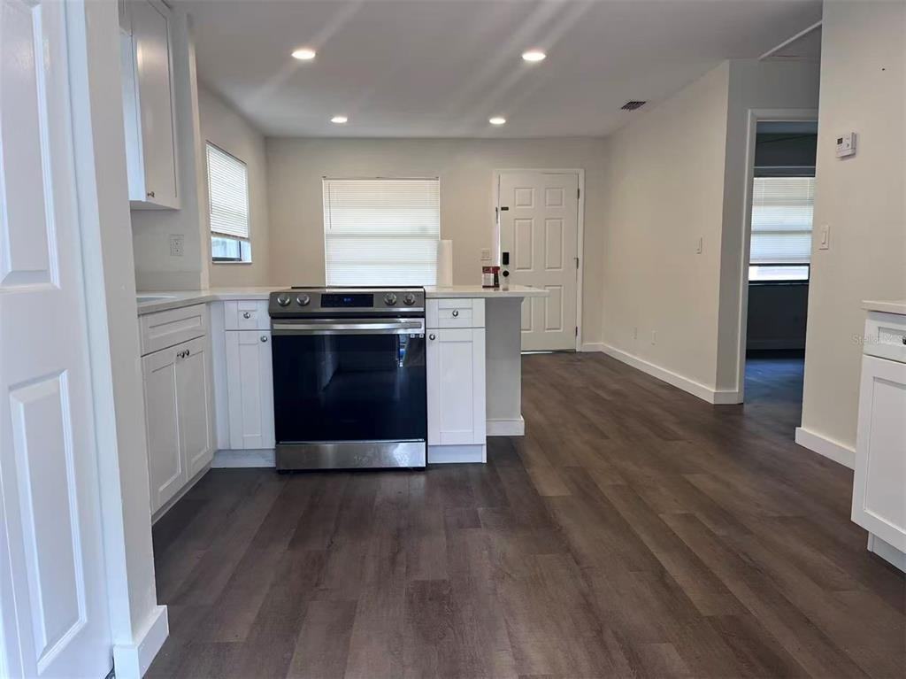 1016 9th Ave Nw #1016B - Photo 3 of 11