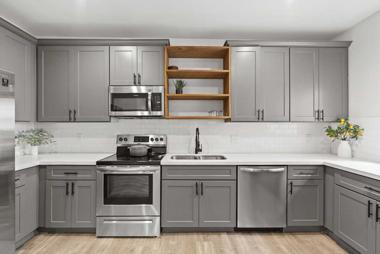 1115 Augusta Dr #1115-26 - Photo 6 of 23