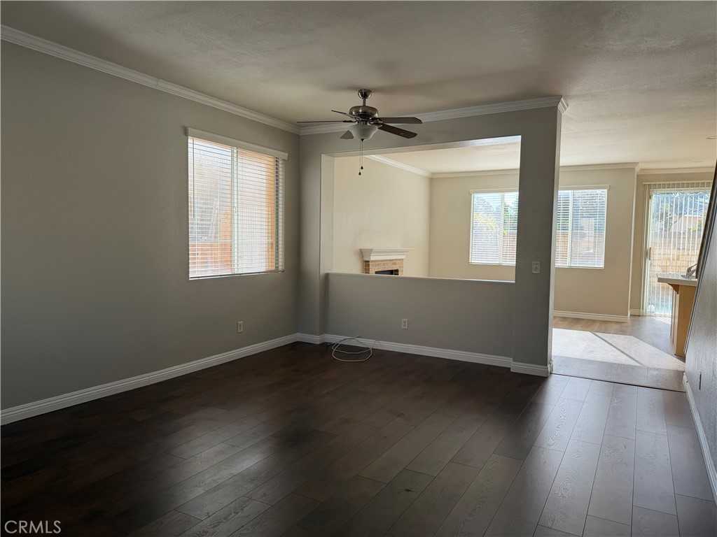 11727 Monument Dr #11727 - Photo 7 of 15