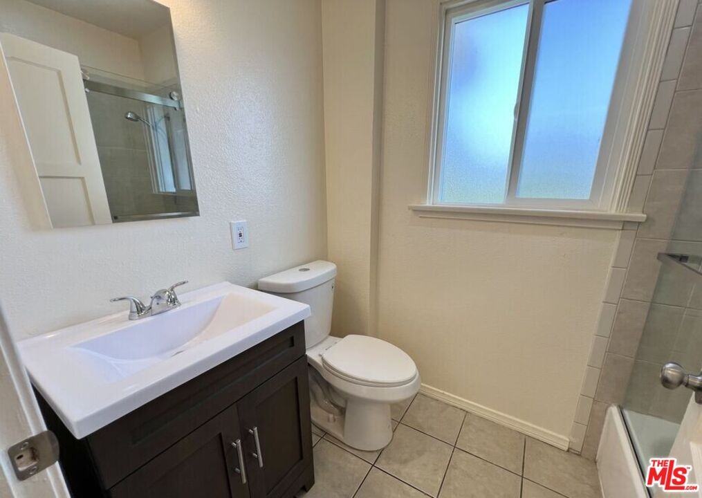 5114 1/2 4th Ave #5114 - Photo 5 of 23