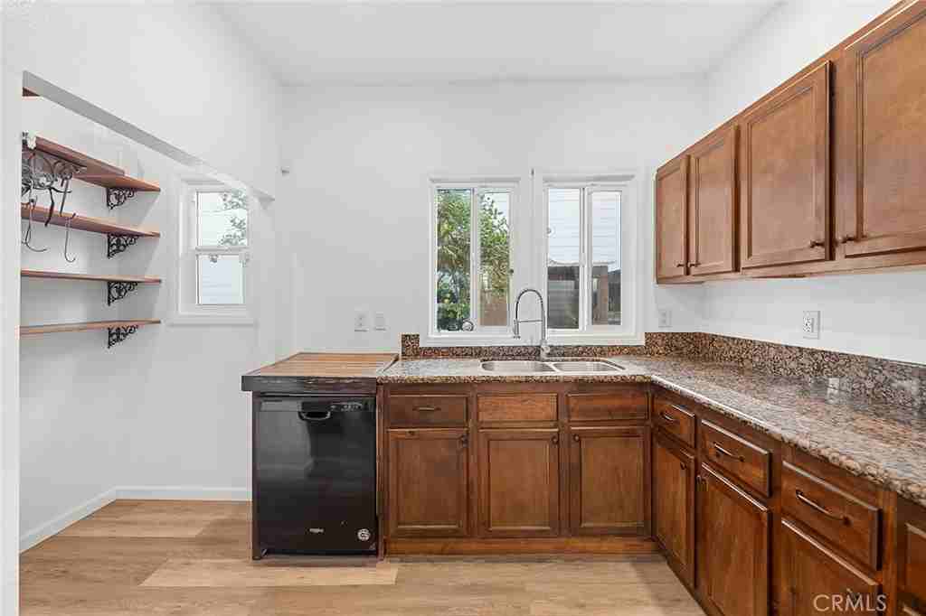 1339 West Temple Street #1339