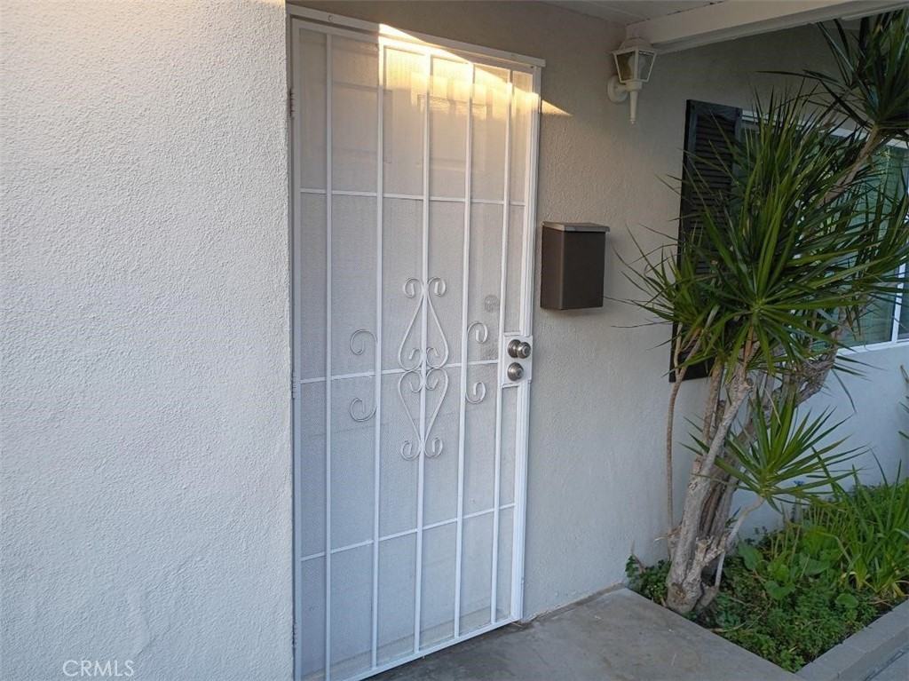 233 S Minnesota Ave #233 - Photo 4 of 36