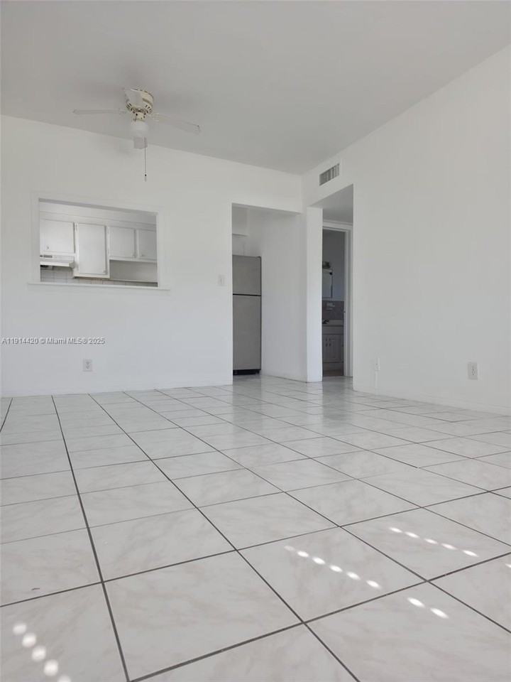 1610 Liberty Street #1610-9 - Photo 6 of 12