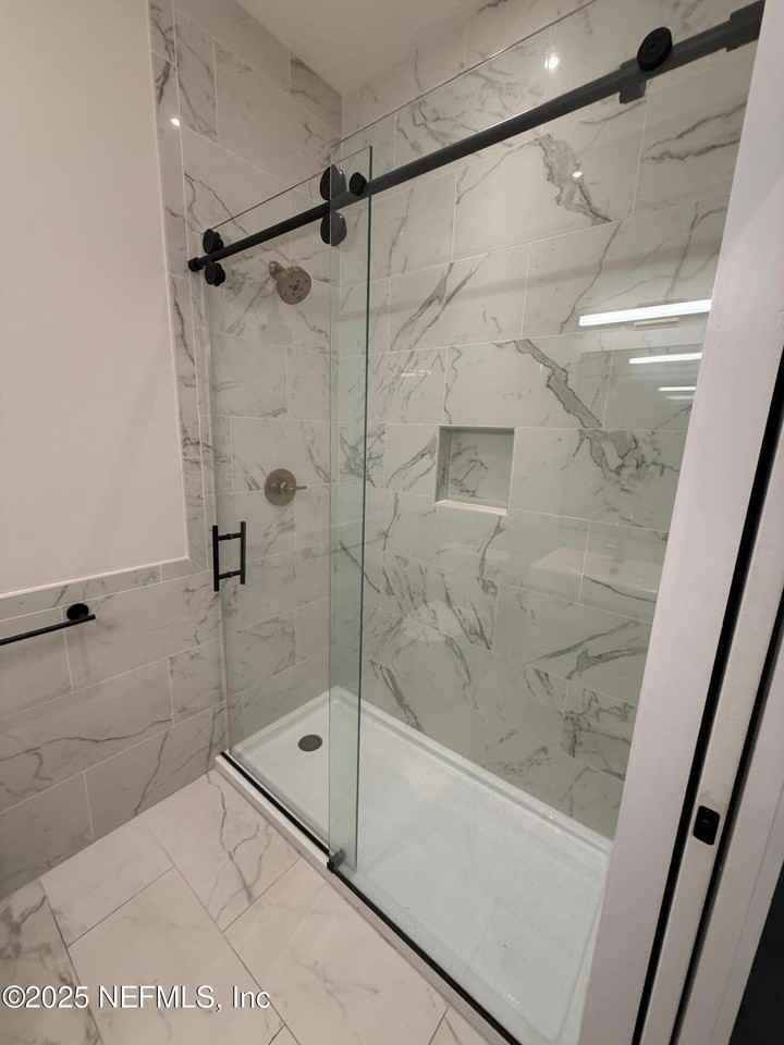 1733 Memorial Park Drive #1733 - Photo 5 of 21