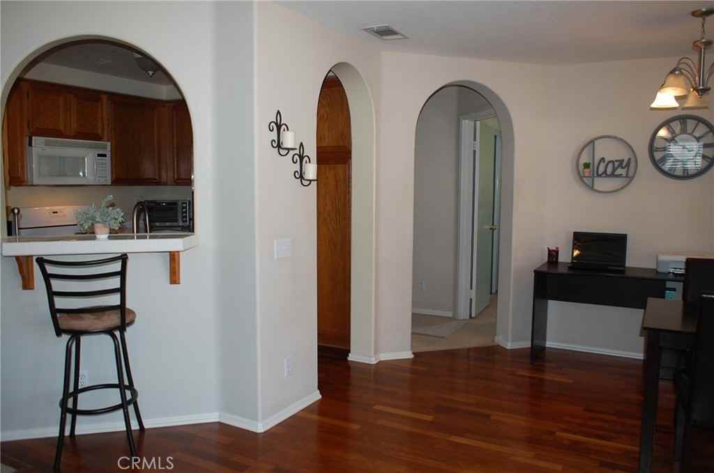 Pelican #30451A - Photo 2 of 32