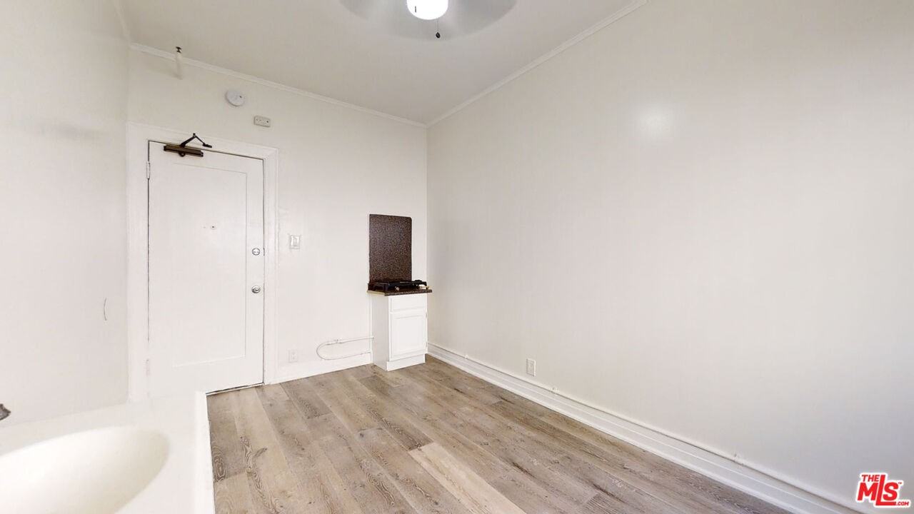 647 West 18th Street #647-106 - Photo 2 of 7