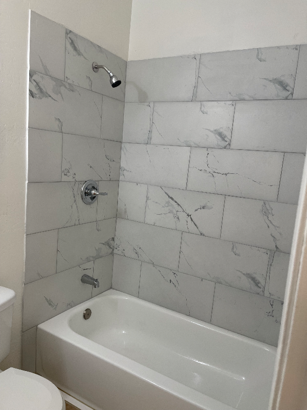 912 W Cameron St - Photo 6 of 8