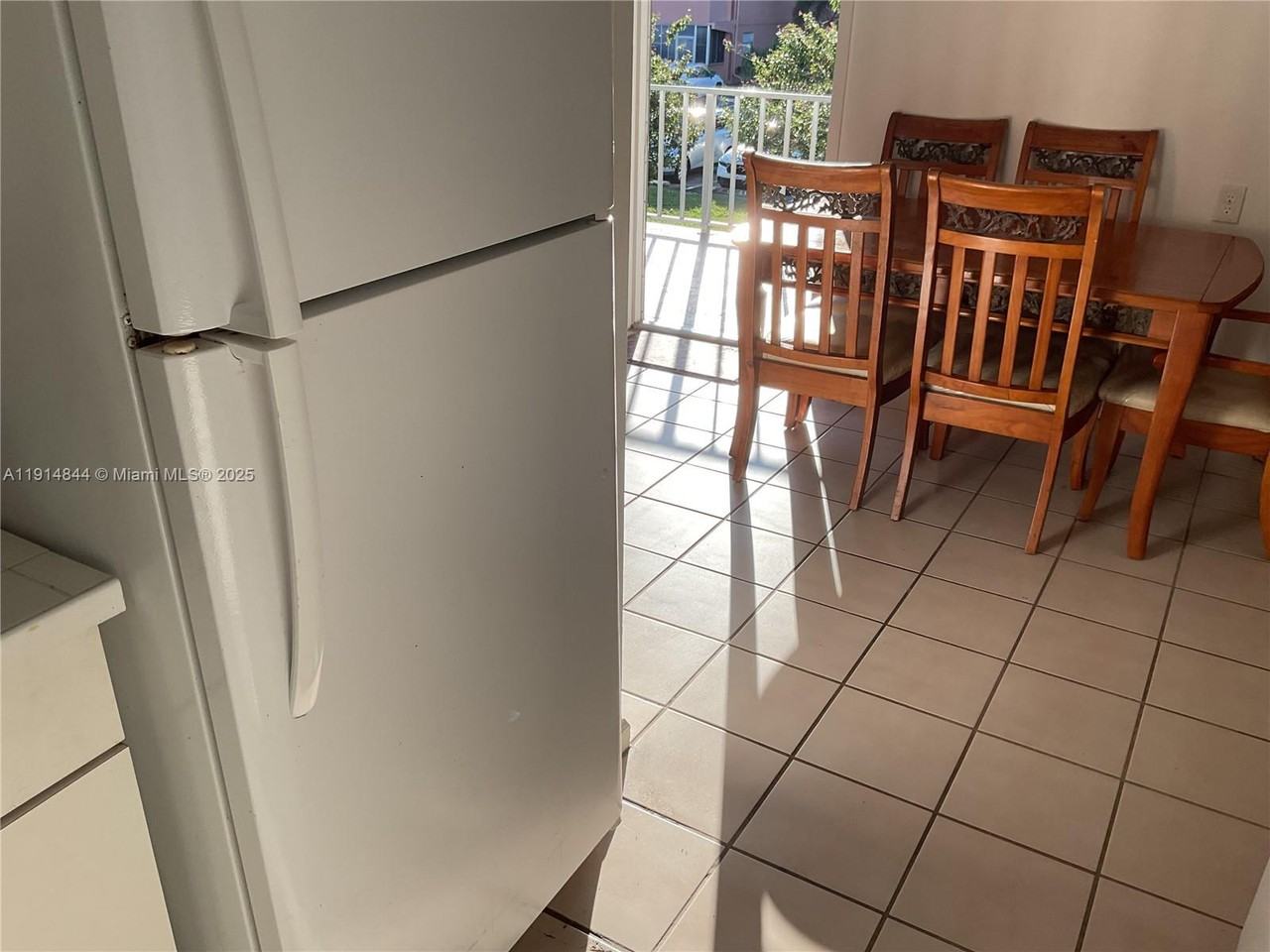 516 Saxony Dr #516-516 - Photo 4 of 28