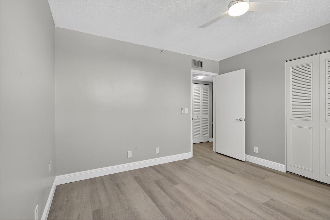 14527 Bonaire Blvd #14527-309 - Photo 3 of 20