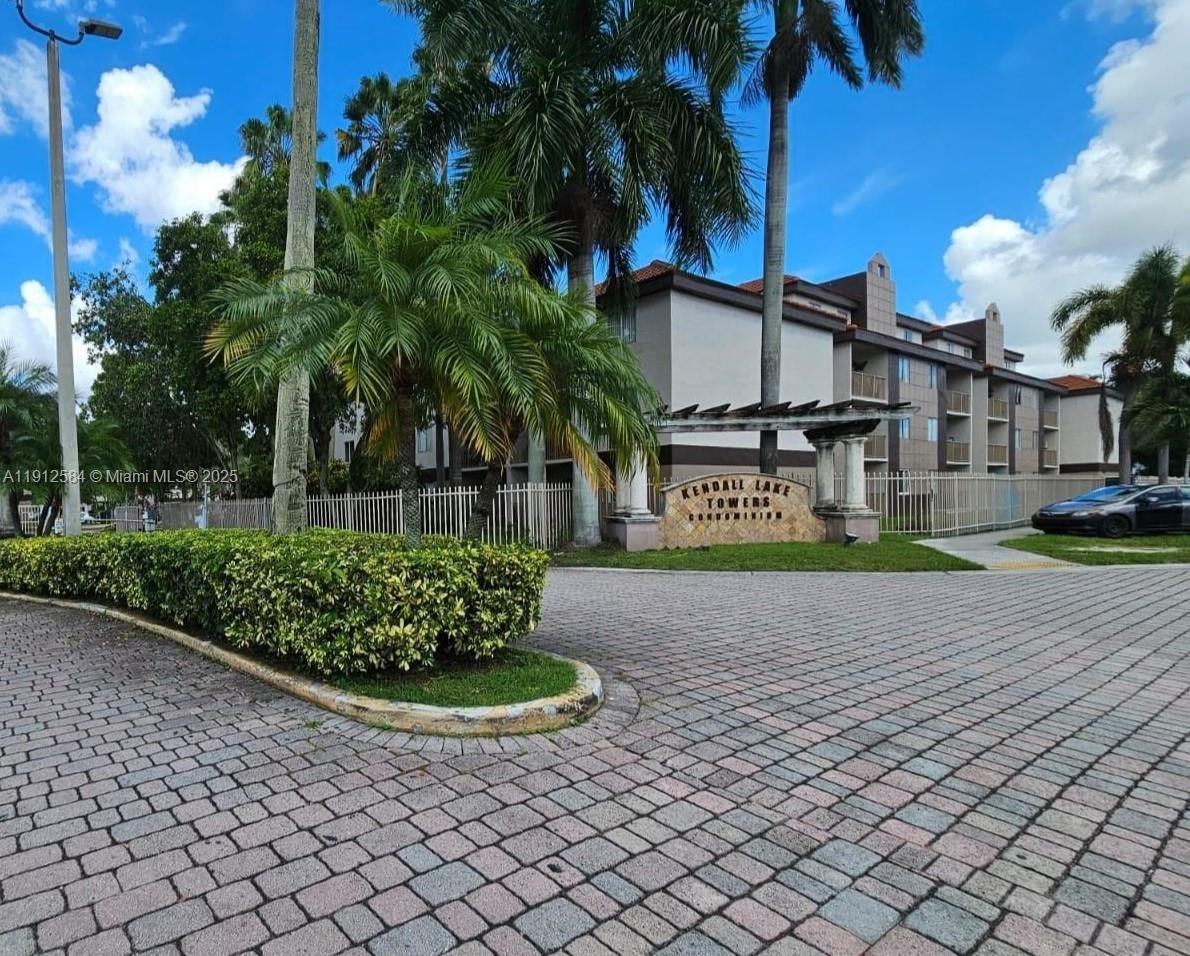 33193 West Dr #15231-608 - Photo 3 of 7