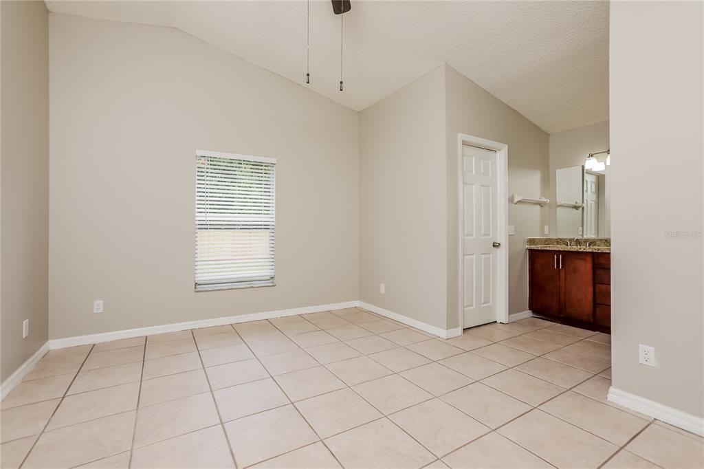 10021 Cypress Meadows Ln #10021 - Photo 4 of 16