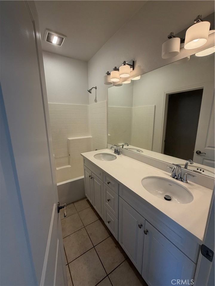 3010 E Via Fiano #3010 - Photo 5 of 34