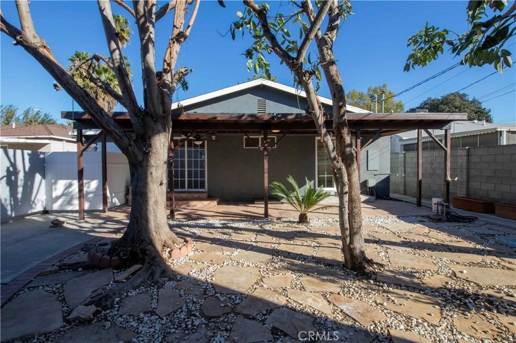 6417 White Oak Avenue #6417 - Photo 5 of 50