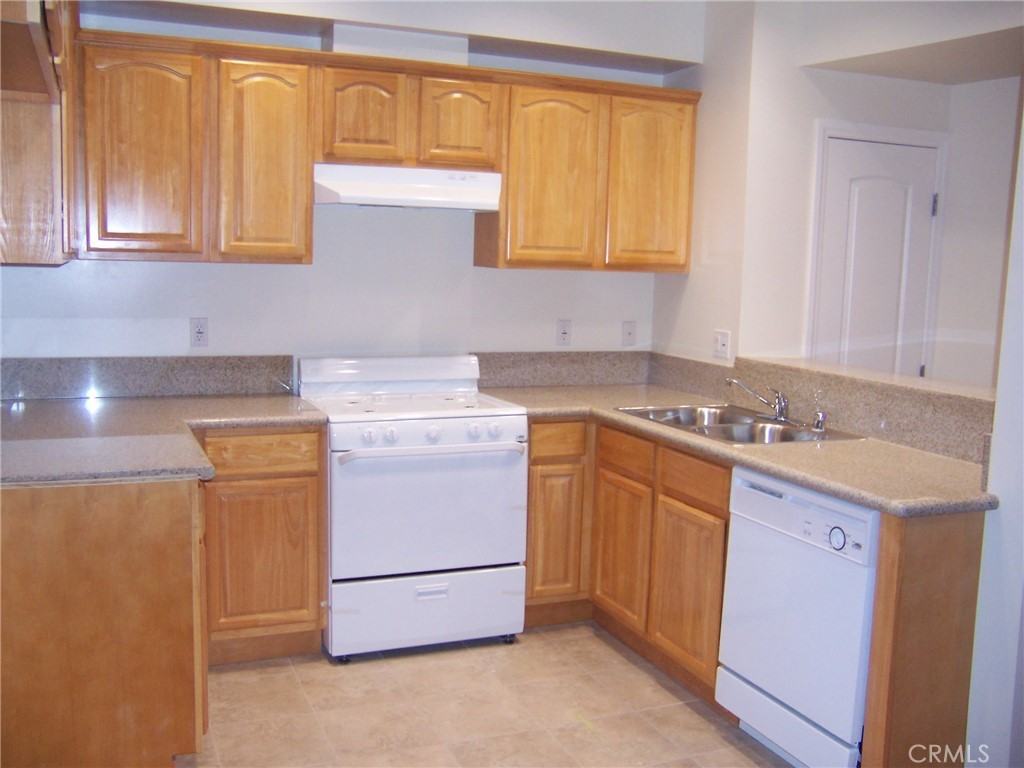 4438 Vista Del Monte Avenue #4438-202 - Photo 2 of 11