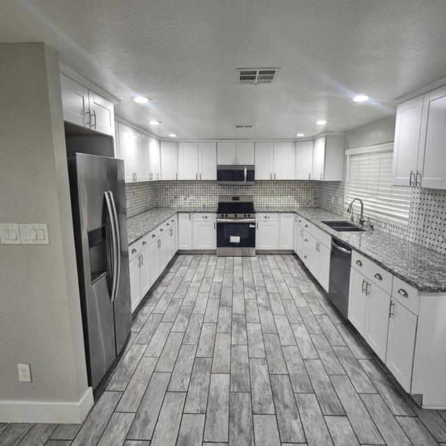 7132 W Almeria Rd - Photo 6 of 34