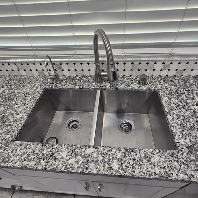 7132 W Almeria Rd - Photo 7 of 34