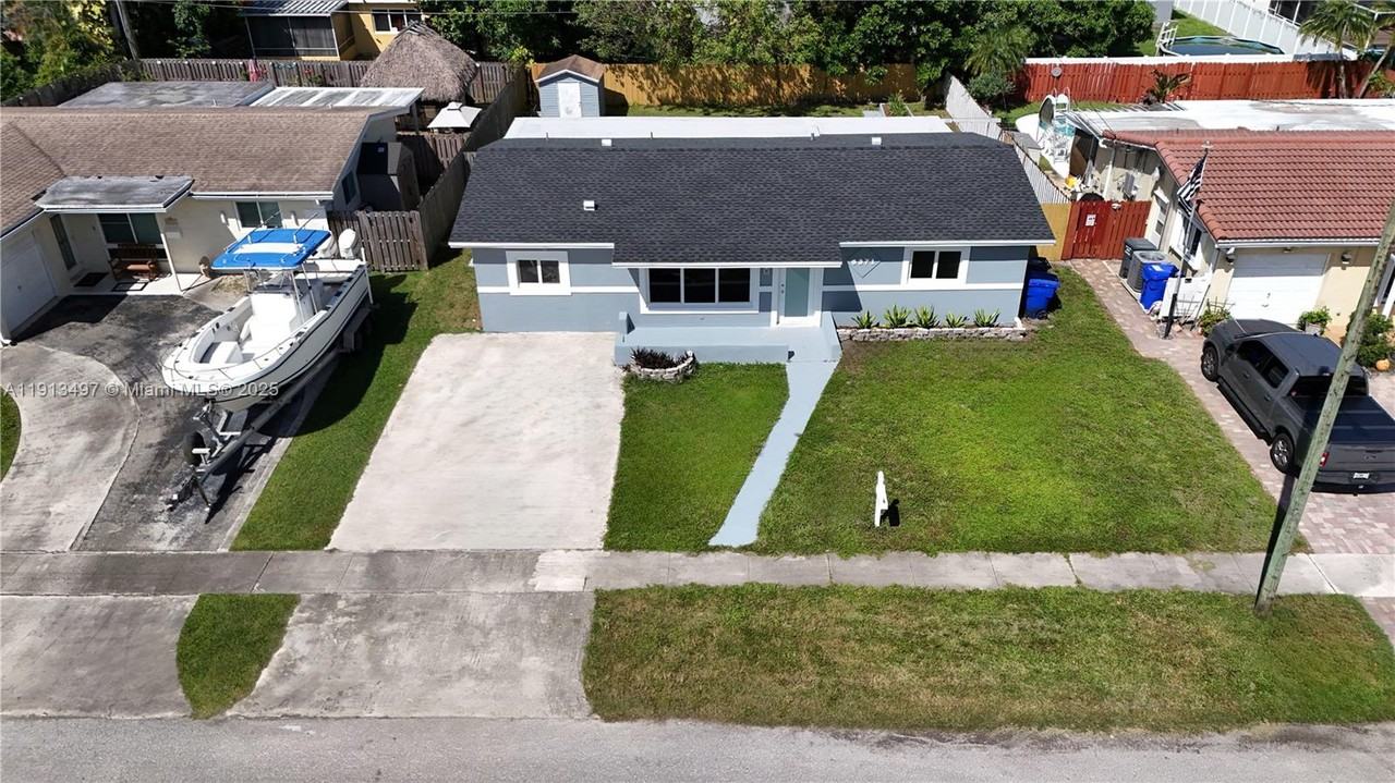 6371 Scott Street #6371 - Photo 6 of 23